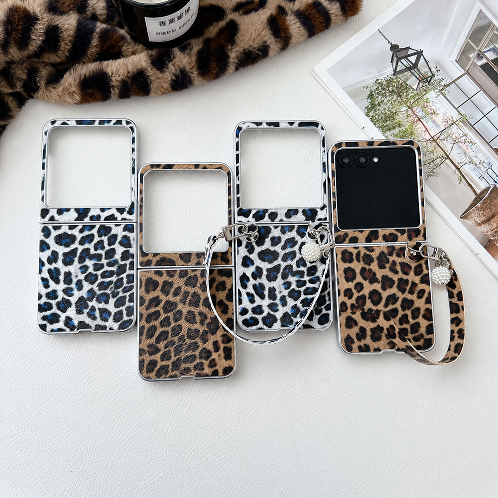 Leopard Print Folding Flip Pho - đánh giá và giá Vintage Item