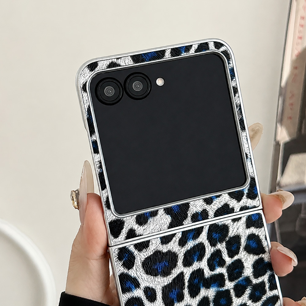 Leopard Print Folding Flip Pho - đánh giá và giá Vintage Item