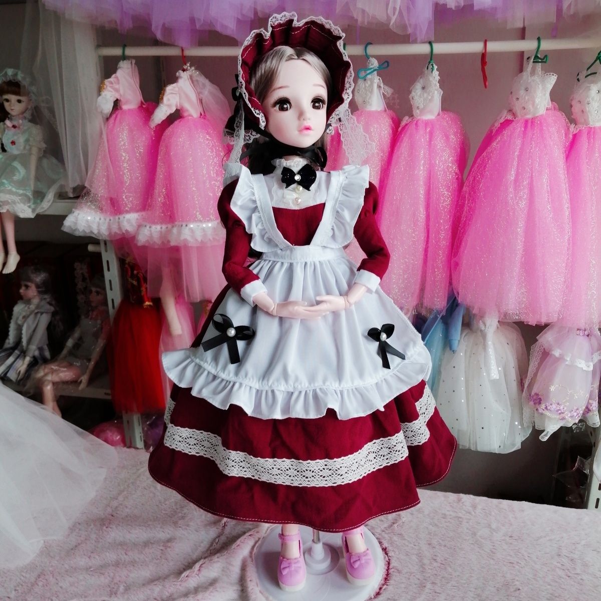 Vintage Burgundy Maid Costume  - đánh giá và giá Collectible Vintage Matches