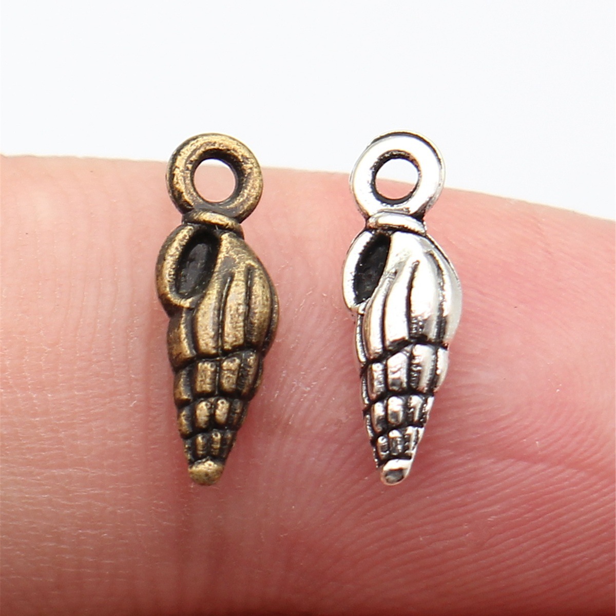 WYSIWYG 20pcs 5x14mm 2 Colors  - đánh giá và giá Vintage Collectible Item